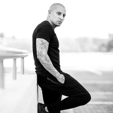 DJ Warras portrait